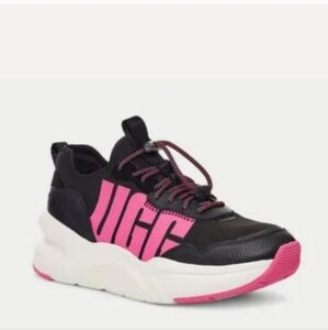 Ugg sneakers 9.5 LA Daze Trainer